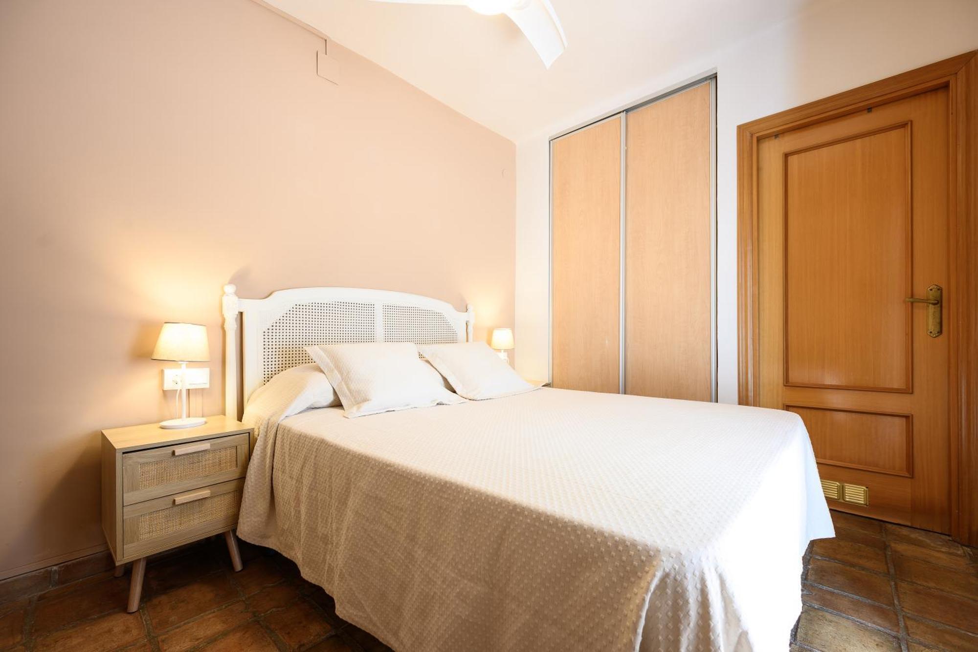 בנאלמדנה Chalet En Puerto Marina מראה חיצוני תמונה